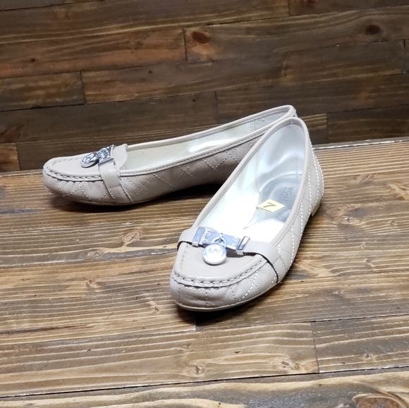 Michael Kors Khaki Flats Size 7 - Picture 1 of 8